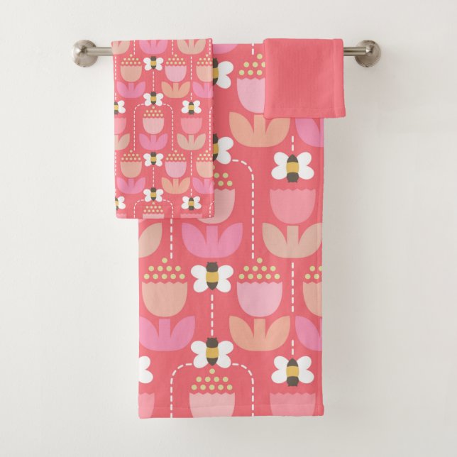 Bees & Tulips Bath Towel Set (Insitu)