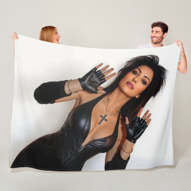 Behold fleece blanket (In Situ)