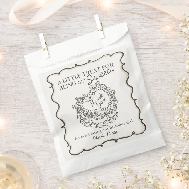 Beige Bow Retro Heart Coquette Cake Birthday Favour Bags (Clipped)