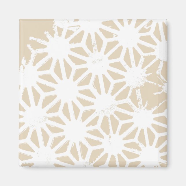 Beige geometric pattern magnet (Front)