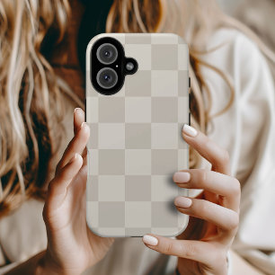 Beige Retro Check iPhone 16 Case