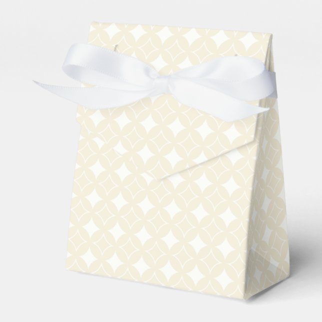 Beige shippo pattern favour box (Front Side)