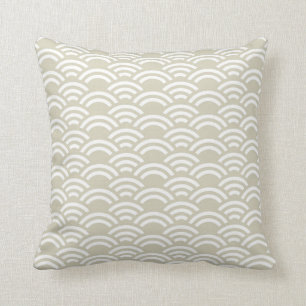 Beige White Scallop Pattern Decorative Pillow
