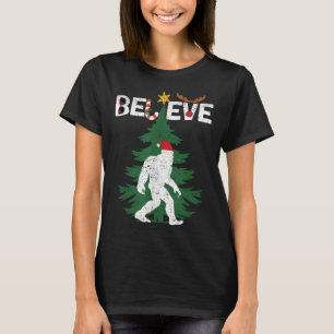 Believe Bigfoot Sasquatch Yeti Santa Hat Christmas T-Shirt