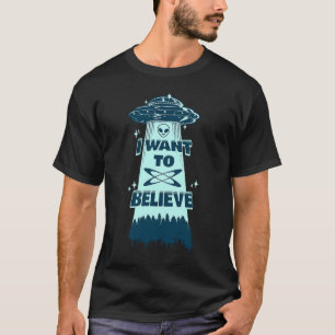 Believe UFO Spaceship Alien Retro Alien Believer T-Shirt