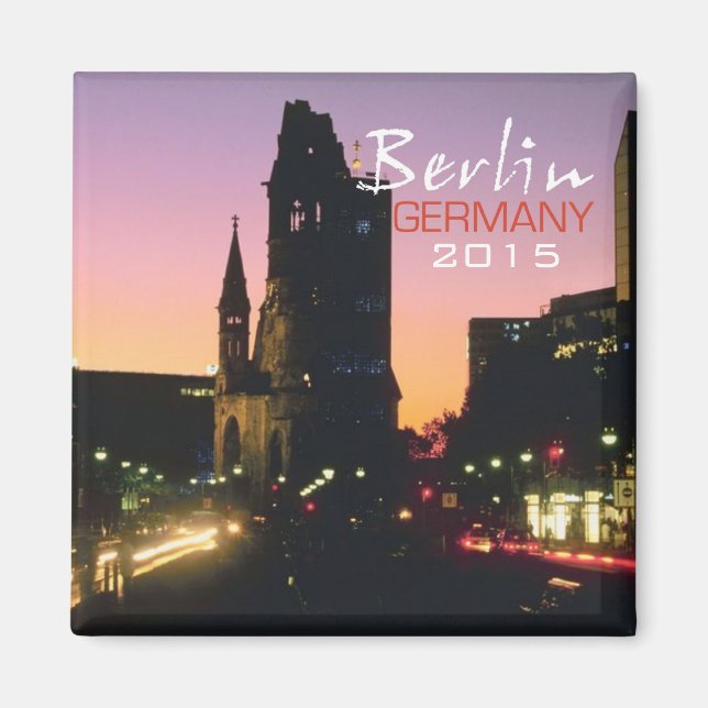 Berlin Germany Travel Souvenir Magnet Change Year (Front)