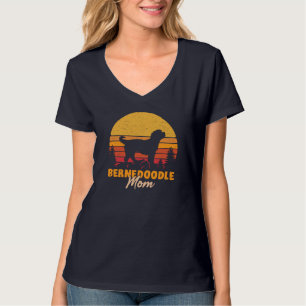 Bernedoodle Mum Mama Vintage Retro Dog Women Gift T-Shirt