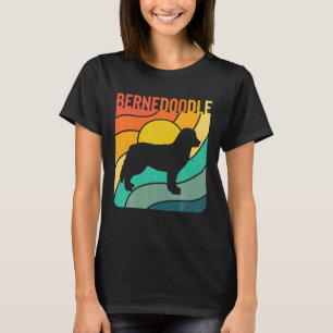 Bernedoodle Vintage Retro Dog Lover Mum Dad Gift T-Shirt