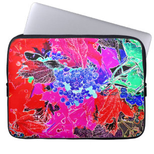 BERRIES AND LEAVES LAPTOP SLEEVE