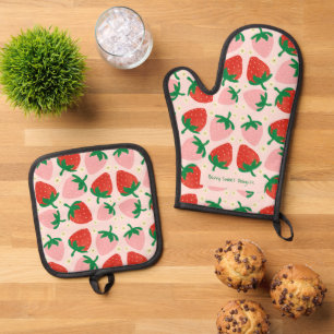 Berry Sweet Delights Soft Pink Oven Mitt & Pot Holder Set