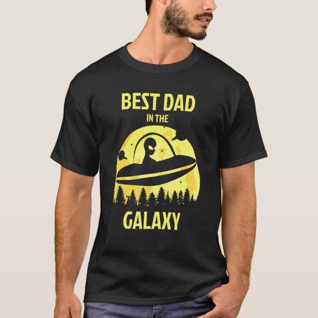 Best Dad In The Galaxy Alien Ufo Moon Sunset Fathe T-Shirt (Front)