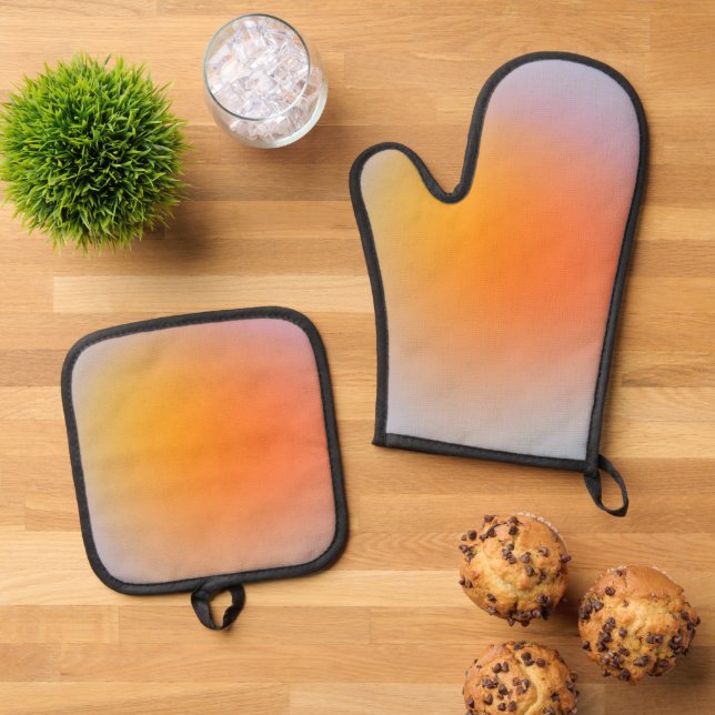 Best Solid Colour Silver Quilted Heat Protection  Oven Mitt & Pot Holder Set (Top Down)