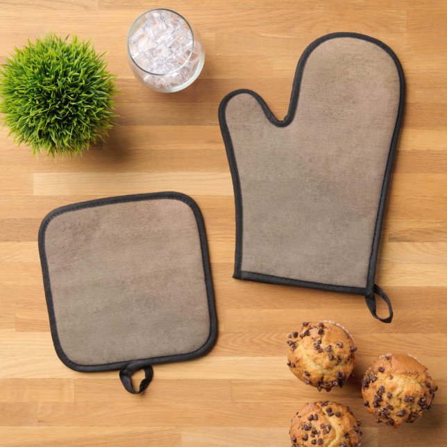Best Solid Colour Silver Quilted Heat Protection  Oven Mitt & Pot Holder Set (Top Down)
