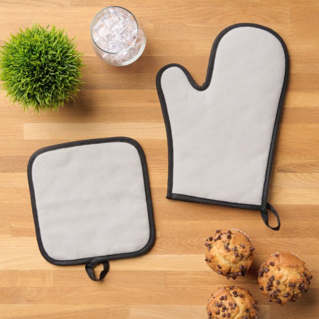 Best Solid Colour Silver Quilted Heat Protection  Oven Mitt & Pot Holder Set (Top Down)