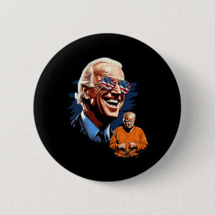 Biden Laughing Trump To Jail Tee Anti-trump 6 Cm Round Badge