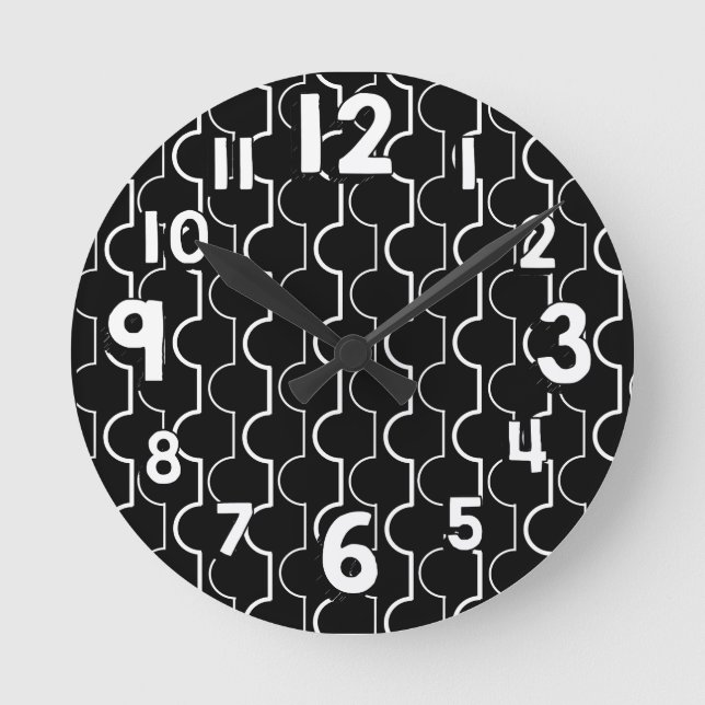 Big Black Scallops Round Clock (Front)
