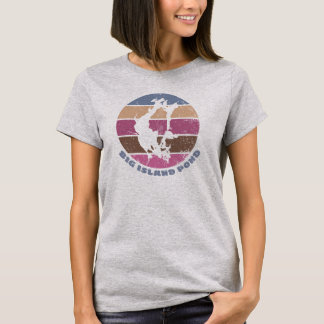 Big Island Pond Lake Vintage Retro Style Pinks T-Shirt