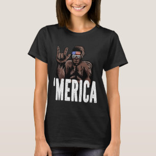 Bigfoot 4th Of July American Independence Day Asl  T-Shirt