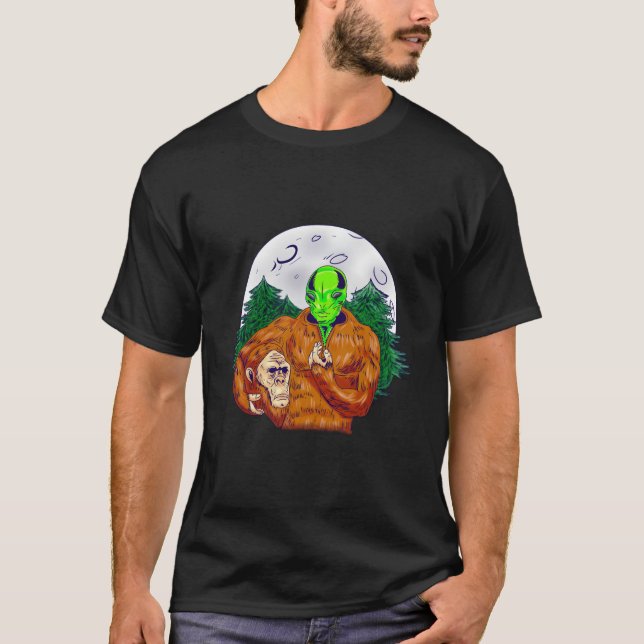 Bigfoot Alien Face Sasquatch Ufo Believers T-Shirt (Front)