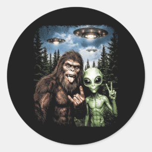 Bigfoot Alien Selfie Rock On Peace Sign Funny UFO Classic Round Sticker