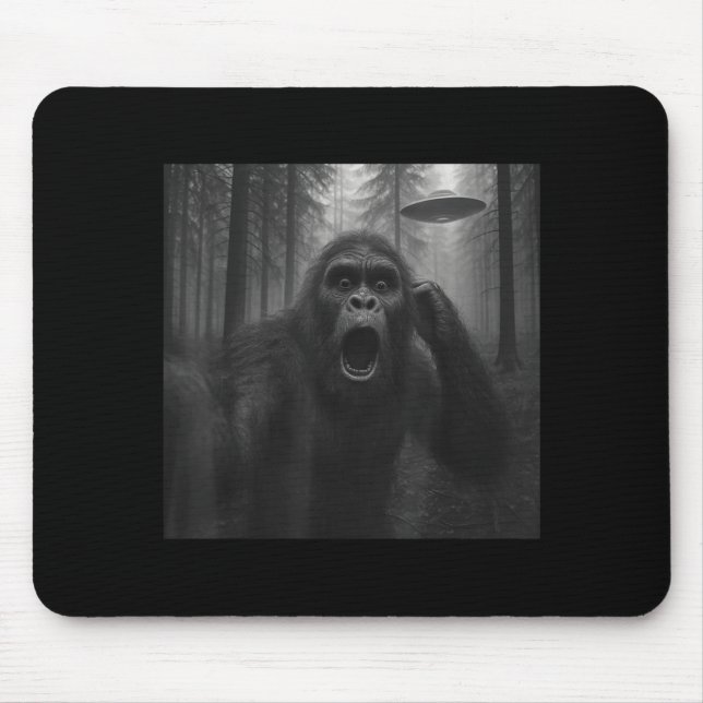 Bigfoot Alien Ufo Selfie Funny Sasquatch Meme Men  Mouse Mat (Front)