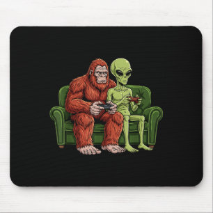 Bigfoot Alien Video Games Gaming Sasquatch Ufo Men Mouse Mat