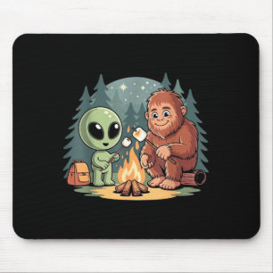 Bigfoot and alien campfire funny sasquatch ufo mouse mat