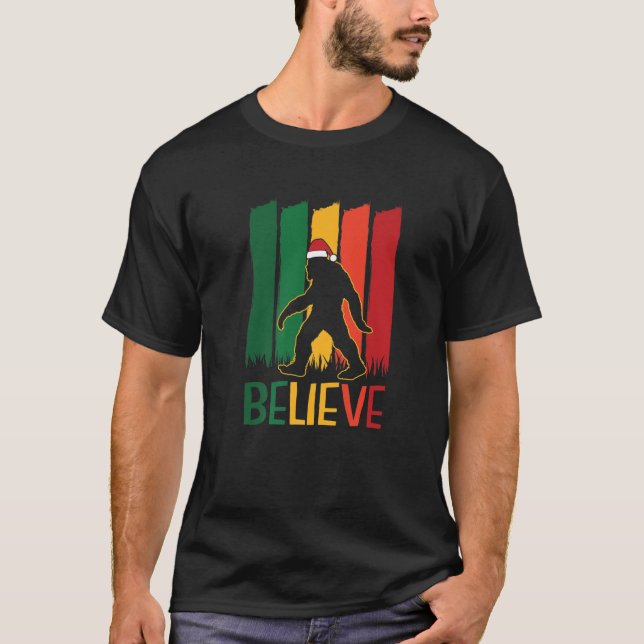 Bigfoot Believe Christmas Funny Retro X-Mas Pajama T-Shirt (Front)