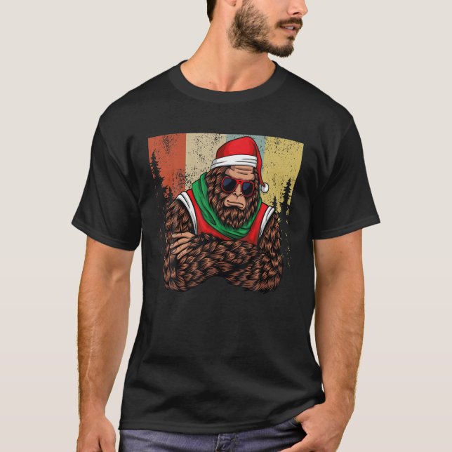 Bigfoot Christmas Santa Hat Sasquatch Lovers Xmas T-Shirt (Front)