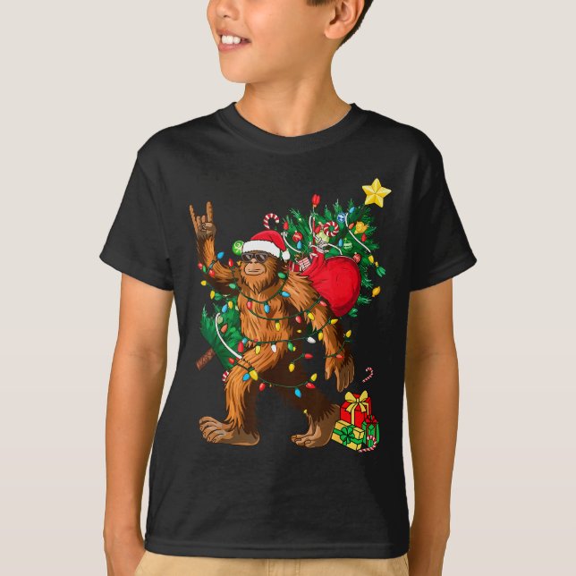Bigfoot Christmas Tree Lights Xmas Boys Men Sasqua T-Shirt (Front)