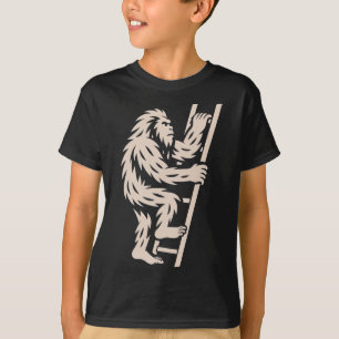 Bigfoot Climbing Ladder Funny Cryptid Sasquatch Lo T-Shirt