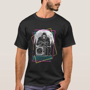 Bigfoot Gaming Game Enthusiast Esports T-Shirt
