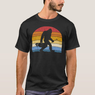 Bigfoot Golf Team Funny Golf Vintage T-Shirt