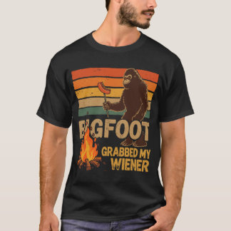 Bigfoot Grabbed My Wiener T-Shirt – Retro Funny Bi