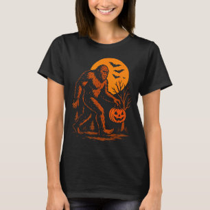 Bigfoot Halloween Sasquatch Jack O Lantern  T-Shirt