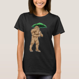 Bigfoot Halloween Umbrella T-Shirt
