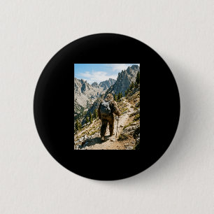 Bigfoot hiking funny sasquatch backpacking 6 cm round badge