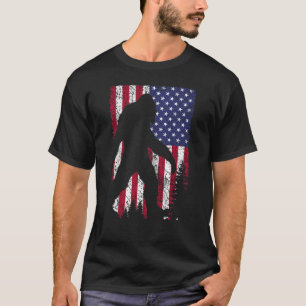 Bigfoot I Believe Sasquatch American USA Flag  T-Shirt