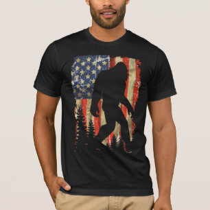 Bigfoot I Believe Sasquatch American USA Flag  T-Shirt