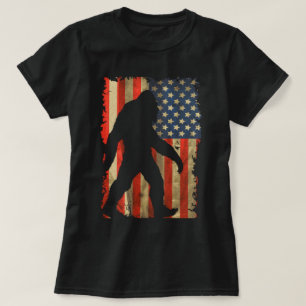 Bigfoot I Believe Sasquatch Patriot American Flag  T-Shirt