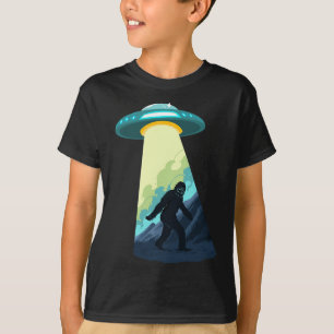 Bigfoot Is An Alien From A Ufo T-Shirt