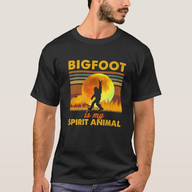 Bigfoot Is My Spirit Animal Bigfoot Walking In The T-Shirt (Front)