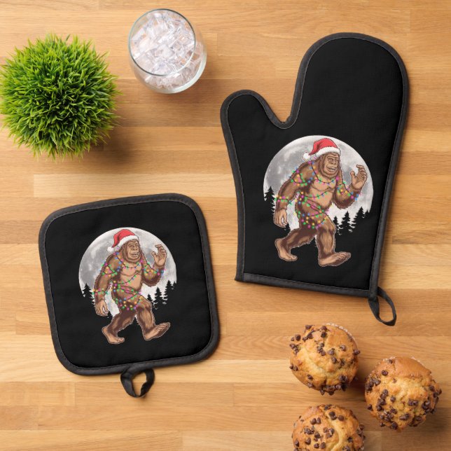 Bigfoot Santa Christmas Tree Lights Xmas Sasquatch Oven Mitt & Pot Holder Set (Top Down)