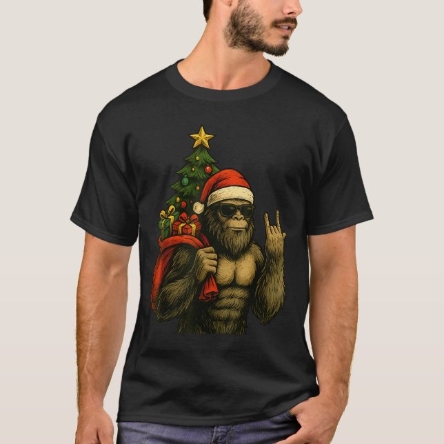 Bigfoot Santa Christmas Tree Rock On Funny Xmas Sa T-Shirt (Front)