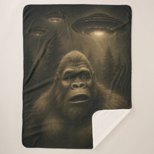 Bigfoot Sasquatch Alien UFO Funny Sherpa Blanket