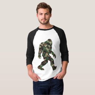 Bigfoot Sasquatch Camo    T-Shirt