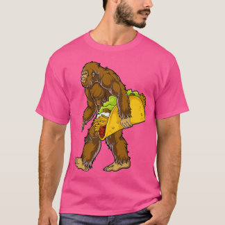 Bigfoot Sasquatch Carrying Taco Funny Camping T-Shirt