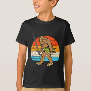Bigfoot Sasquatch Fishing Retro Fisherman Men Wome T-Shirt