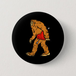 Bigfoot Sasquatch Heart With Arrow Funny Valentine 6 Cm Round Badge