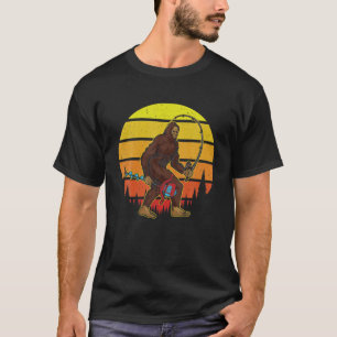 Bigfoot Sasquatch Yeti Big Foot Winter Ice Fishing T-Shirt
